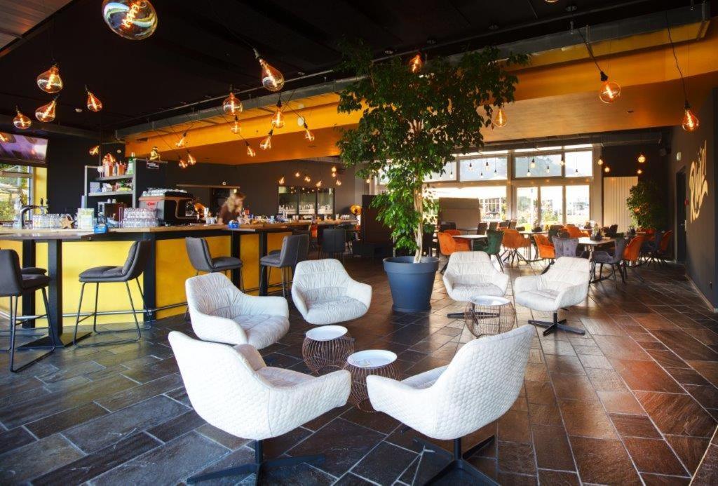 Hotel Restaurant Rhy Oberriet ภายนอก รูปภาพ